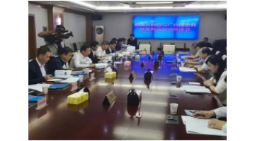 酒泉市市委副书记、市长张安疆会见合乐HL8董事长王双飞一行